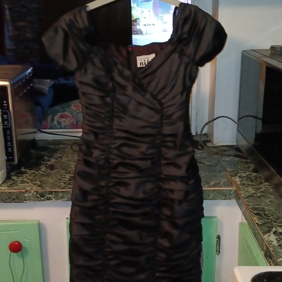 Karen Lucas Dresses & Skirts - Karen Lucas for Niki woman's black dress.